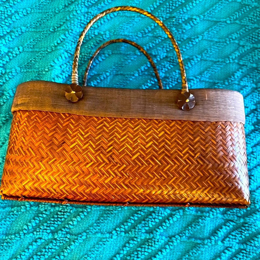 Gorgeous straw bag- mint condition!